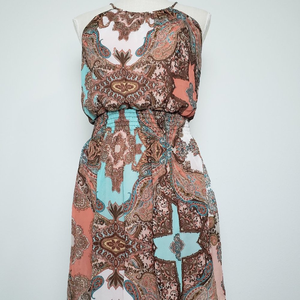 sleeveless dress